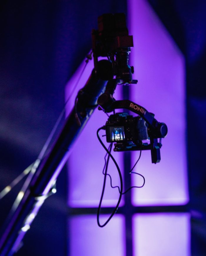 Jib arm on an entertainment set